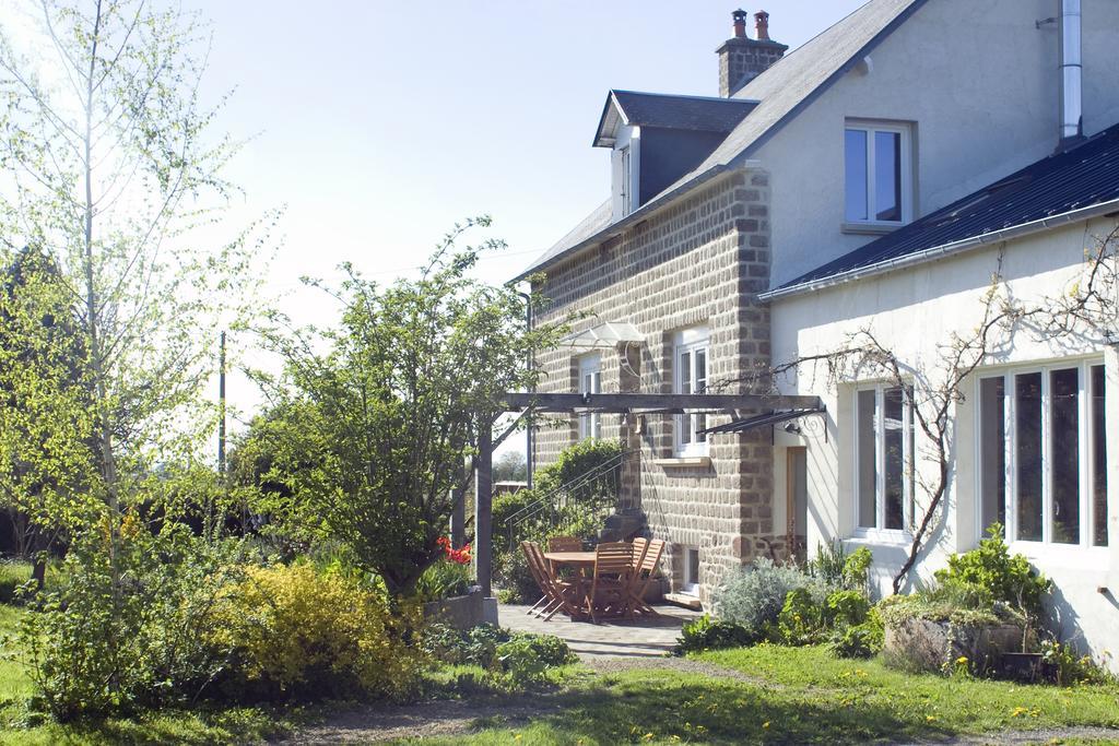 La Nesliere Chambres D'Hotes Bio Saint-Symphorien-des-Monts Εξωτερικό φωτογραφία
